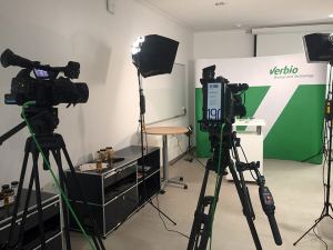 Aufbau eines Livestream Studio für die Übertragung der Bilanzpressekonferenz